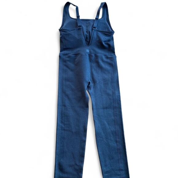 Black Seamless Althleisure Jumpsuit - Picture 3 of 4